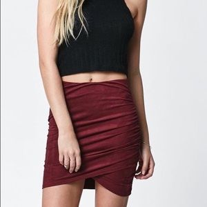 PACSUN LA Hearts Ruched Burgundy Suede Mini Skirt in size Small